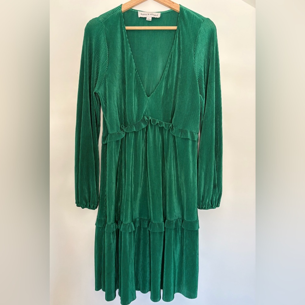 Emma & Michele Emerald Green Pleated V-Neck Long Sleeve Dress